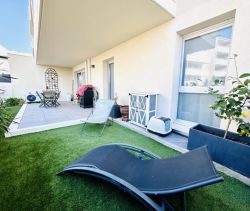 A louer APPARTEMENT T3 57 M2 TERRASSE BORD DE MER MARIGNANE
