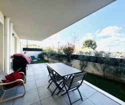 A louer APPARTEMENT T3 57 M2 TERRASSE BORD DE MER MARIGNANE