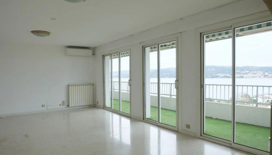 A louer APPARTEMENT T4 115 M2 TERRASSE BORD DE MER MARTIGUES
