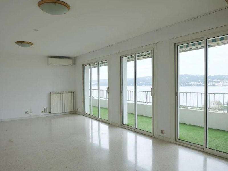 A louer APPARTEMENT T4 115 M2 TERRASSE BORD DE MER MARTIGUES