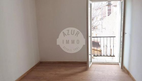 A louer APPARTEMENT T2 38 M2  NANS LES PINS