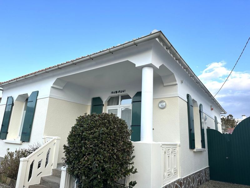 A vendre MAISON  4 PIECES 97 M2 BORD DE MER SAINT GILLES CROIX DE VIE