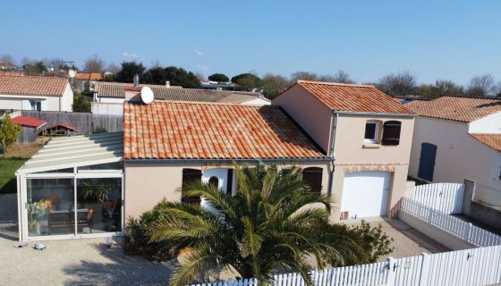 A vendre MAISON  5 PIECES 91 M2 BORD DE MER JARD SUR MER