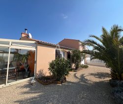 A vendre MAISON  5 PIECES 91 M2 BORD DE MER JARD SUR MER