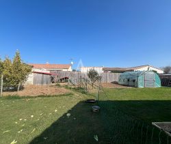 A vendre MAISON  5 PIECES 91 M2 BORD DE MER JARD SUR MER