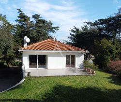 A vendre MAISON  9 PIECES 213 M2 PLAGE à PIED SAINT VINCENT SUR JARD