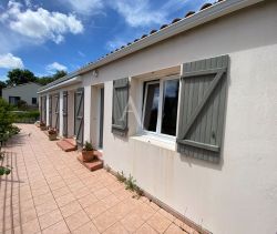 A vendre MAISON  5 PIECES 109 M2 BORD DE MER TALMONT SAINT HILAIRE