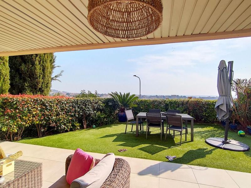 A louer APPARTEMENT T4 110 M2 VUE MER CAGNES SUR MER