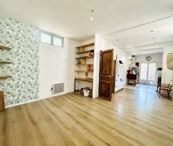 A vendre Petite Maison de ville de 44.15mÂ² avec extÃ©rieur de 36mÂ² 13004 Marseille 4eme