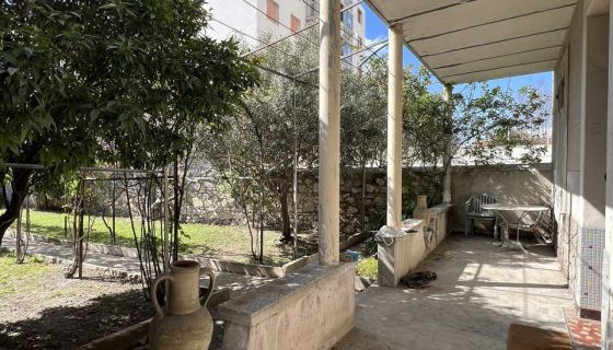 A vendre MAISON T6 143mÂ² sur parcelle de 391mÂ² avec garage et petite 13014 Marseille 14Eme