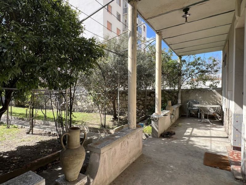 A vendre MAISON T6 143mÂ² sur parcelle de 391mÂ² avec garage et petite 13014 Marseille 14Eme