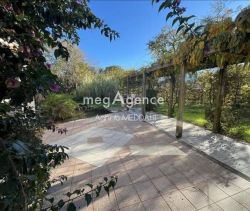A louer MAISON  DE MAîTRE BORD DE MER SAINT SULPICE DE ROYAN