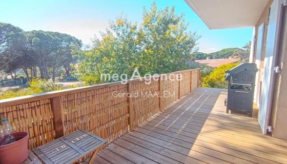 A louer APPARTEMENT NEUF T3 73 M2 TERRASSE BORD DE MER SAINTE MAXIME