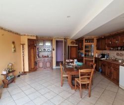 A louer LONGèRE  6 PIECES 157 M2  MIGRE