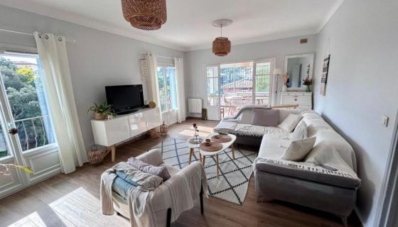 A vendre APPARTEMENT T4 110 M2 PLAGE à PIED  ROQUEBRUNE SUR ARGENS