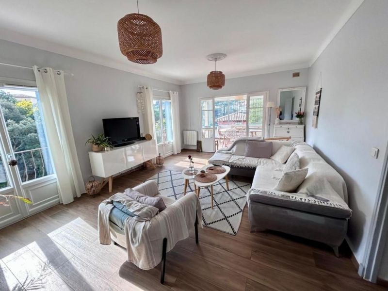 A vendre APPARTEMENT T4 110 M2 PLAGE à PIED  ROQUEBRUNE SUR ARGENS