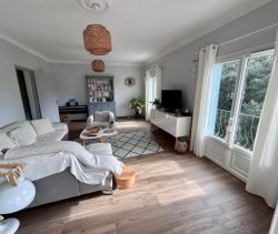 A vendre APPARTEMENT T4 110 M2 PLAGE à PIED  ROQUEBRUNE SUR ARGENS