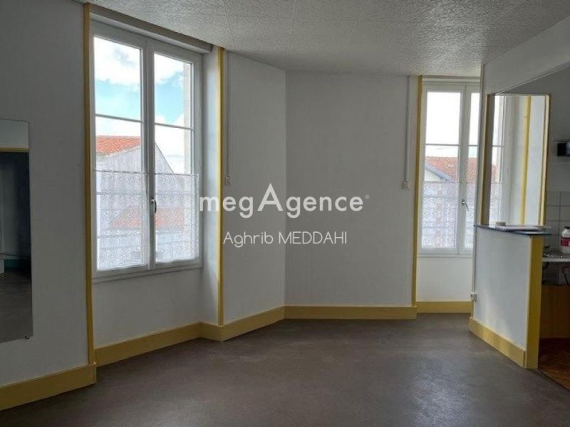 A louer APPARTEMENT T2 45 M2 BORD DE MER SAUJON