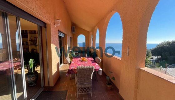 A louer APPARTEMENT DUPLEX T6 250 M2 TERRASSE VUE MER BRANDO