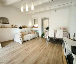 A louer MAISON  CONTEMPORAINE BORD DE MER CAGNES SUR MER