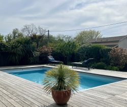 A louer CONTEMPORAINE  T6 PISCINE VUE BASSIN