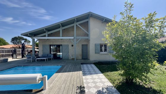 A vendre VILLA T7 PISCINE