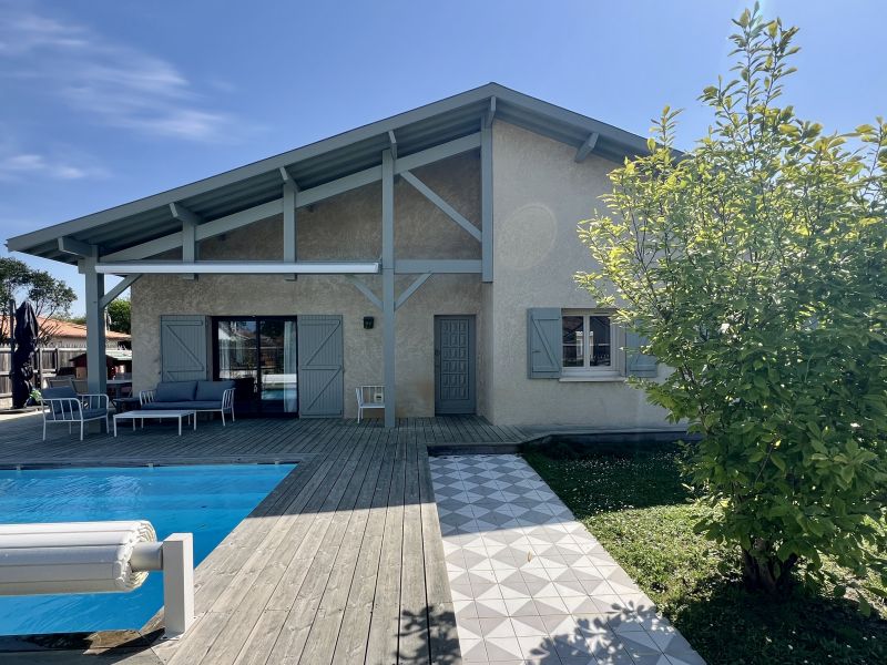 A vendre VILLA T7 PISCINE