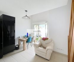 A louer APPARTEMENT T3 57 M2 BORD DE MER TOULON