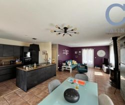 A louer MAISON  5 PIECES 113 M2  SAINT MAMERT DU GARD