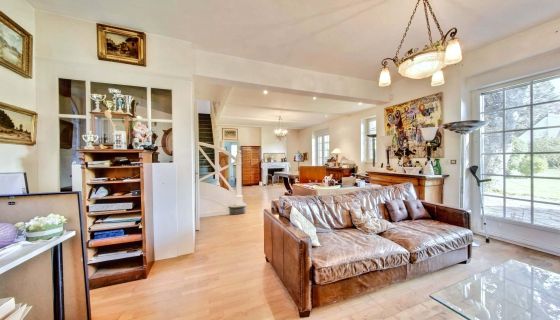 A vendre Maison familiale en pierres 7 PIECES 180 M² centre de Pleurtuit