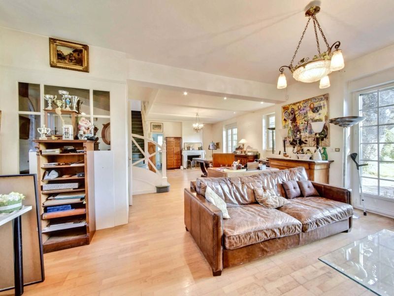 A vendre Maison familiale en pierres 7 PIECES 180 M² centre de Pleurtuit