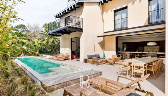 A vendre MAISON CONTEMPORAINE 230 M² ANGLET CHIBERTA