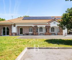 A vendre BELLE MAISON LANDAISE 7 PIECES 250 M² RENOVEE LABENNE