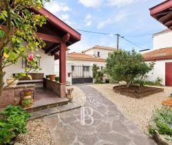 A vendre BELLE PROPRIETE 11 PIECES 236 M² A RENOVER BIARRITZ BEAURIVAGE