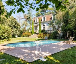 A vendre SUPERBE MAISON DE MAITRE 13 PIECES 428 M² AIRE SUR l'ADOUR