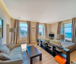 A vendre Sublime Appartement T6 652 M² Croisette  Cannes  