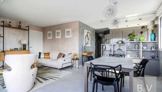 A vendre APPARTEMENT DE PRESTIGE T4 80 M2 TERRASSE VUE MER SAINT LAURENT DU VAR