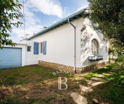 A vendre CHARMANTE MAISON ANNEE 30 QUARTIER DES ARENES 100 M² BAYONNE 