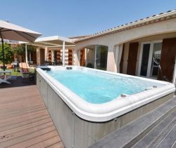 A louer MAISON  6 PIECES 183 M2 BORD DE MER MEZE