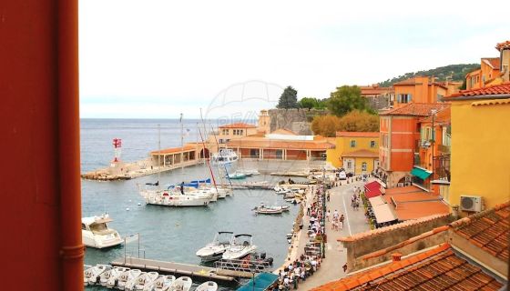 A louer APPARTEMENT T3 49 M2 BORD DE MER VILLEFRANCHE SUR MER