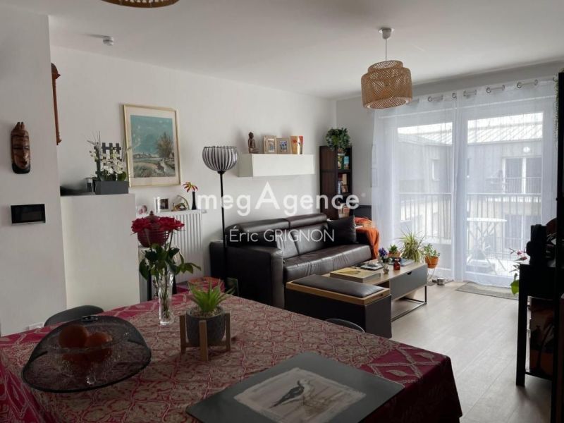 A vendre APPARTEMENT T2 44 M2 TERRASSE BORD DE MER LES SABLES D OLONNE