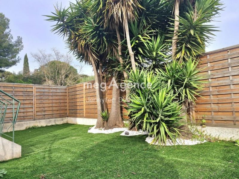 A louer APPARTEMENT DUPLEX T6 184 M2 TERRASSE BORD DE MER SANARY SUR MER