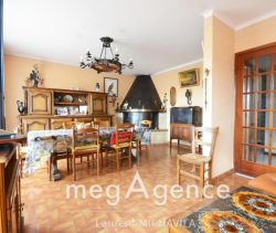 A louer MAISON  8 PIECES 125 M2  BEZIERS