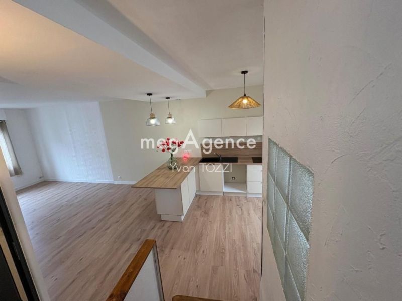 A louer APPARTEMENT NEUF T5 91 M2 TERRASSE BORD DE MER LES SABLES D OLONNE