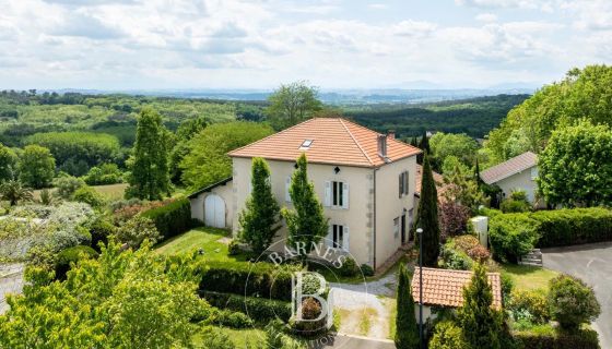 A louer MAISON  DE MAîTRE  PEYREHORADE