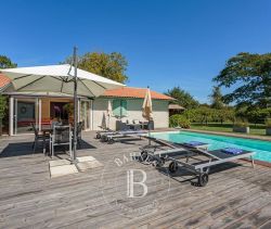 A vendre charmante maison 7 pieces 240 m² TARNOS PLAGE