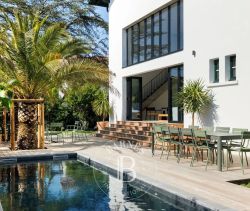 A vendre TRES BELLE MAISON BASQUE 9 PIECES 290 M² BIARRITZ