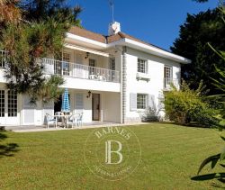 A vendre JOLIE MAISON 6 PIECES 260 M² ANGLET CHIBERTA