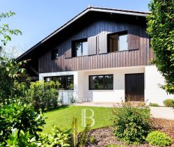 A vendre MAGNIFIQUE MAISON CONTEMPORAINE 310 M² ANGLET CHIBERTA