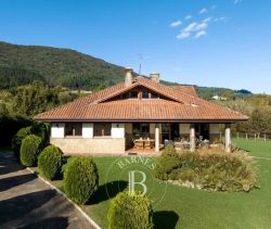 A louer MAISON  424 M2 BORD DE MER SAN SEBASTIáN